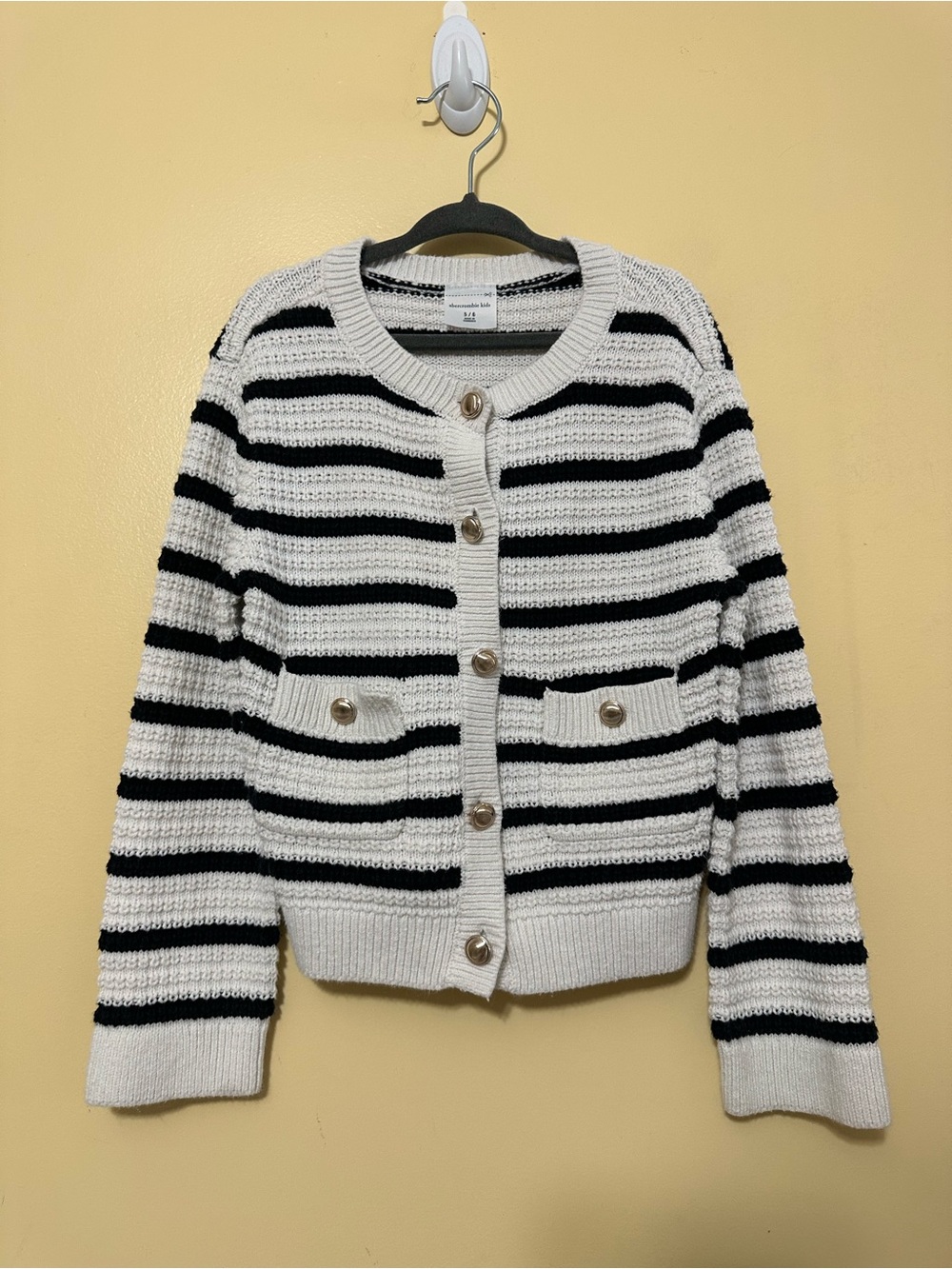 Abercrombie Kids Crochet Knit Gold Button Lady Jacket Cardigan Size 5/6 White - Picture 4 of 9